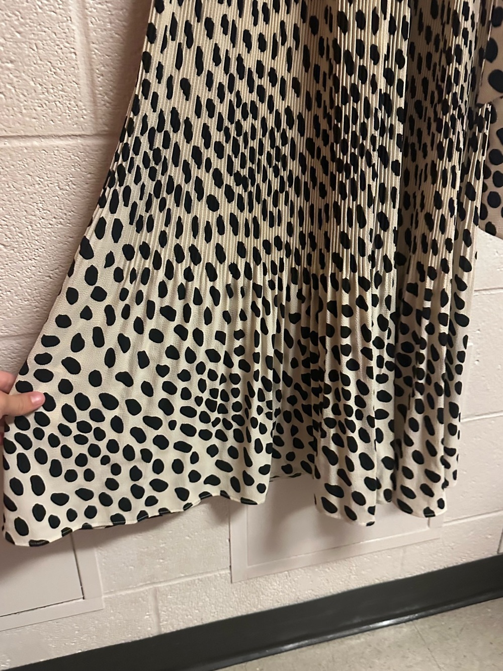 AYR The Who’s She Dress in Hot Dot Size Medium Midi Polka Dot Pleated Tie Waist - Picture 6 of 12